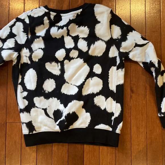 Nike Youth M Black and White Tie Dye sweatshirt - Picture 3 of 5